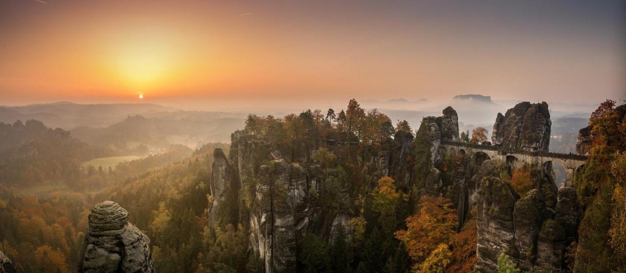 Campingplatz Am Treidlerweg Кенігштайн-ан-дер-Ельбе Екстер'єр фото