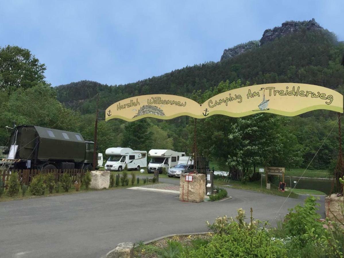 Campingplatz Am Treidlerweg Кенігштайн-ан-дер-Ельбе Екстер'єр фото