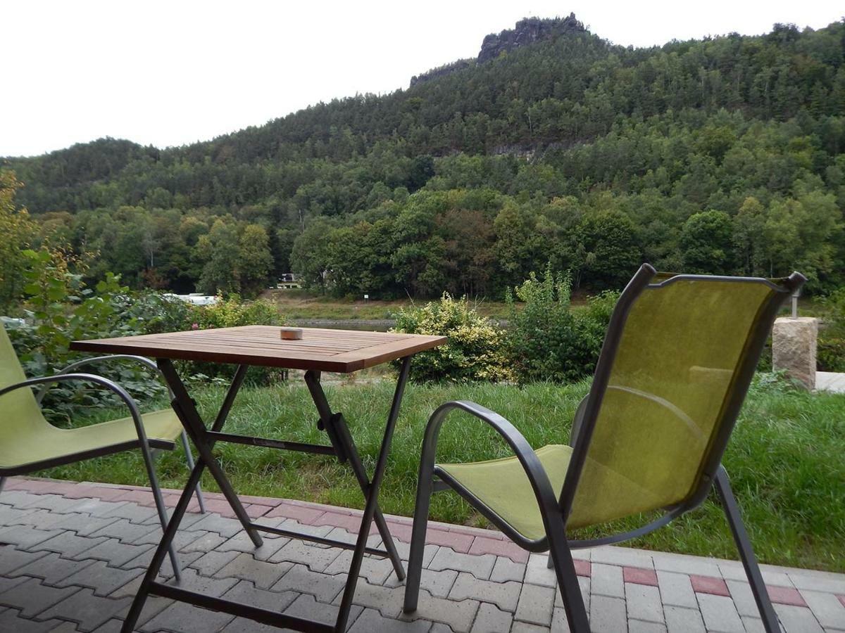 Campingplatz Am Treidlerweg Кенігштайн-ан-дер-Ельбе Екстер'єр фото
